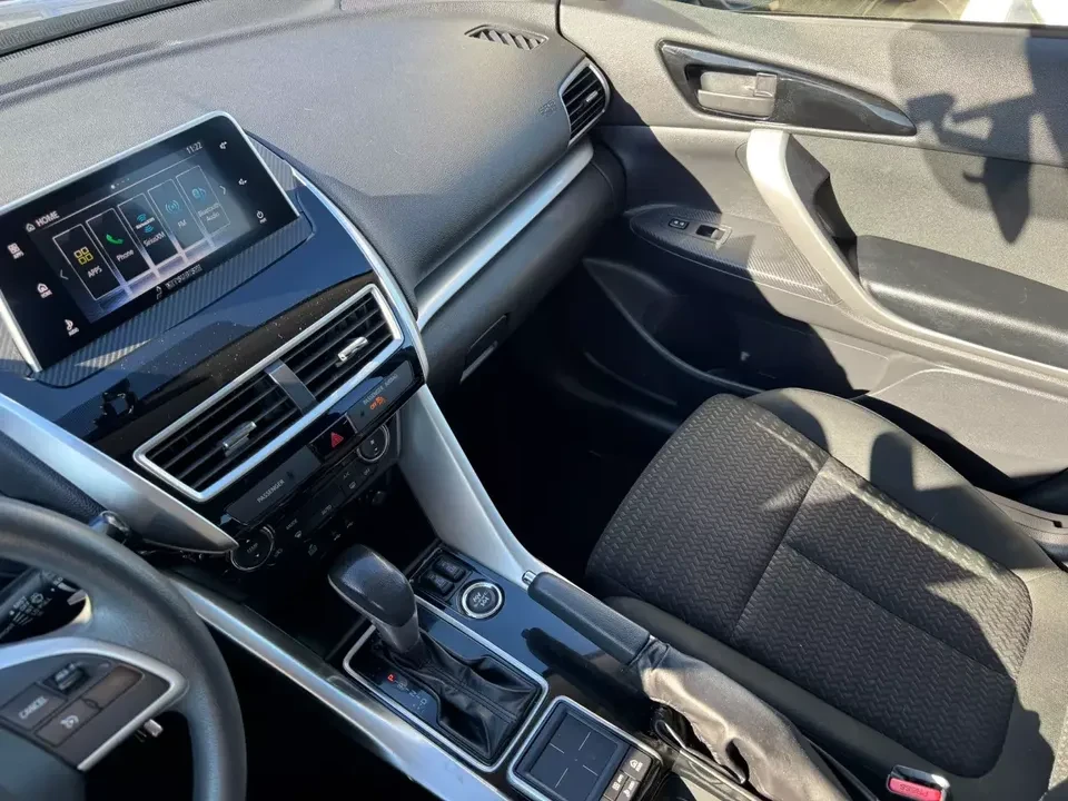 2020 Mitsubishi Eclipse Cross - Image 11 of 20