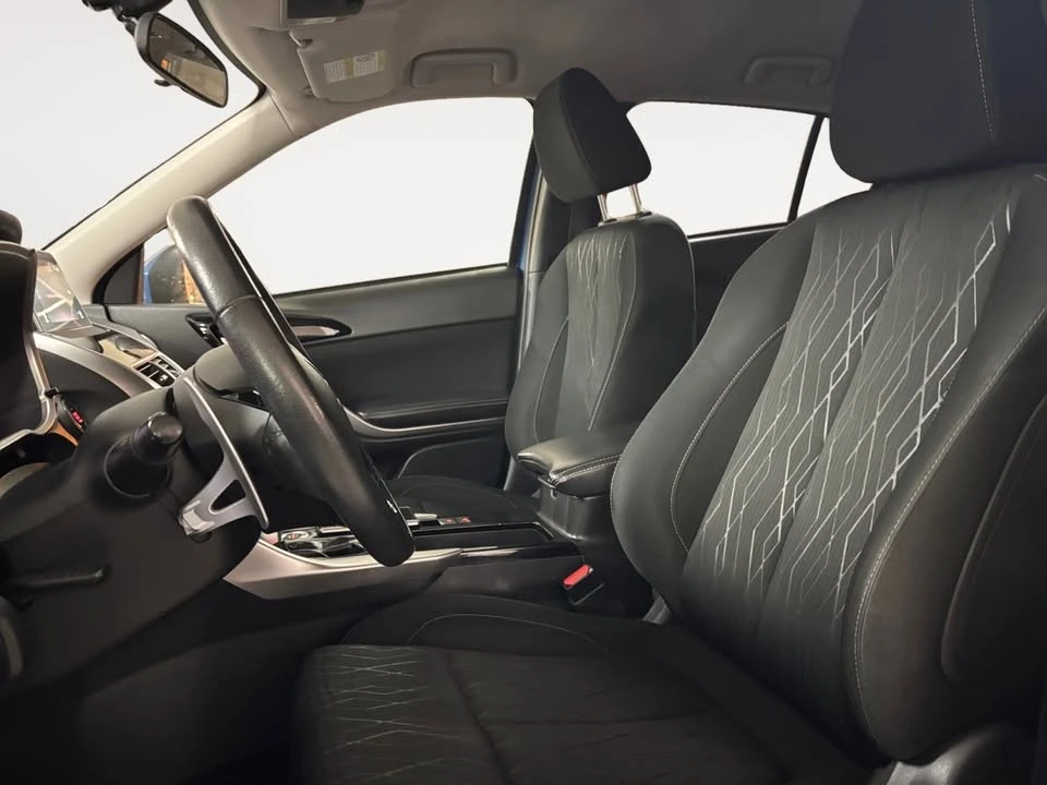 2020 Mitsubishi Eclipse Cross - Image 9 of 20