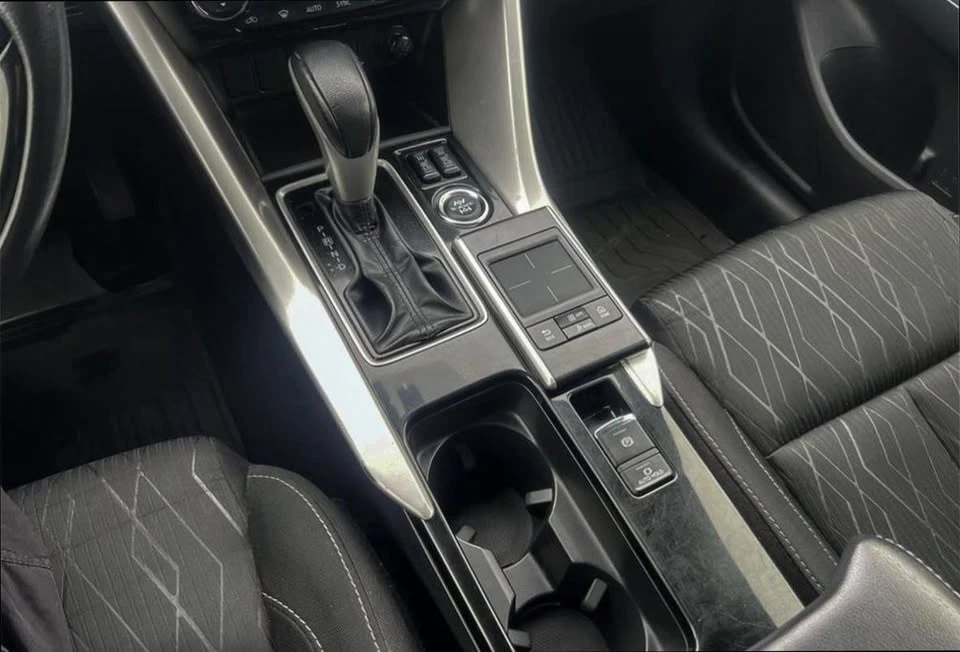 2020 Mitsubishi Eclipse Cross - Image 18 of 20