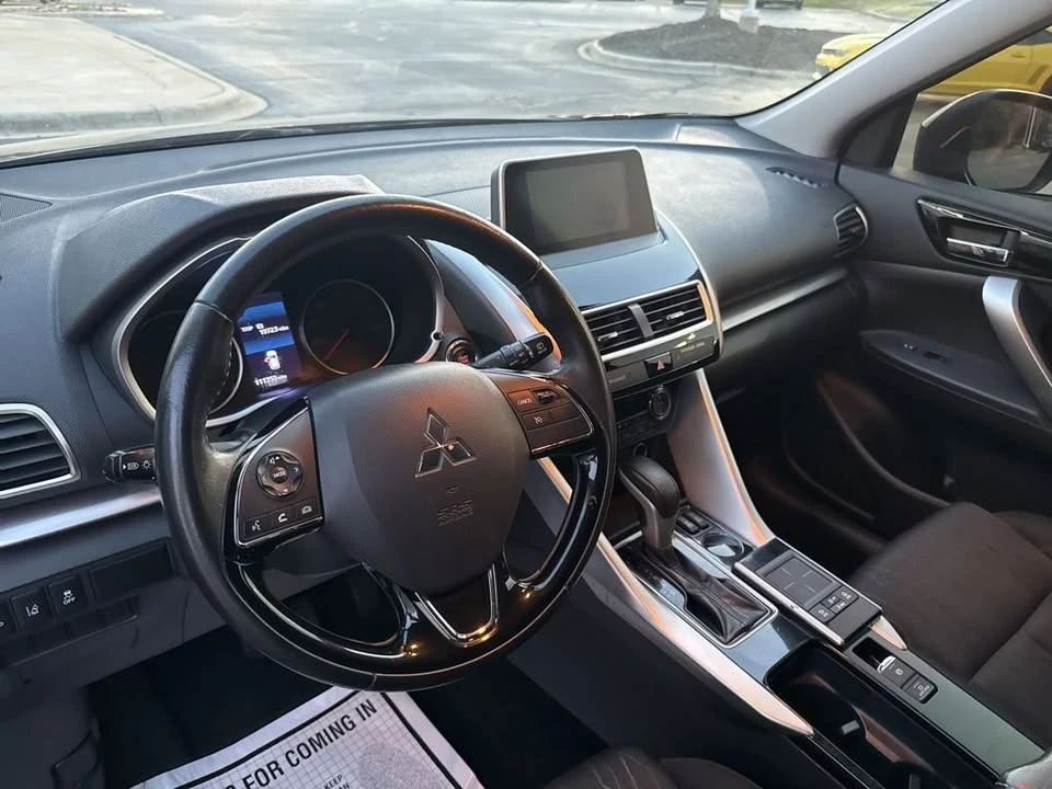 2020 Mitsubishi Eclipse Cross - Image 9 of 13