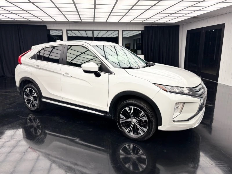 2020 Mitsubishi Eclipse Cross - Image 2 of 20