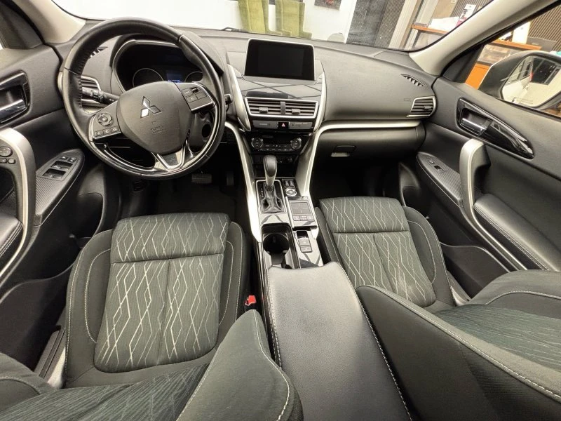 2020 Mitsubishi Eclipse Cross - Image 11 of 20