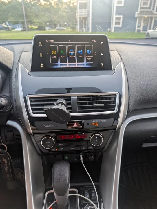 2020 Mitsubishi Eclipse Cross - Image 8 of 14