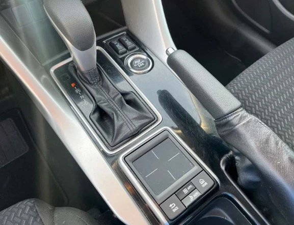 2020 Mitsubishi Eclipse Cross - Image 7 of 7