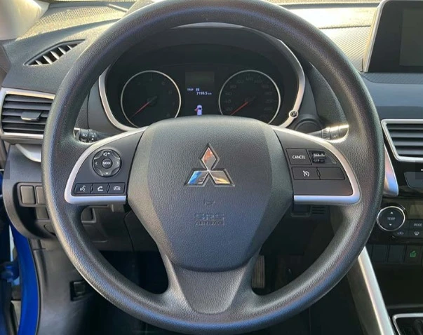 2020 Mitsubishi Eclipse Cross - Image 4 of 8