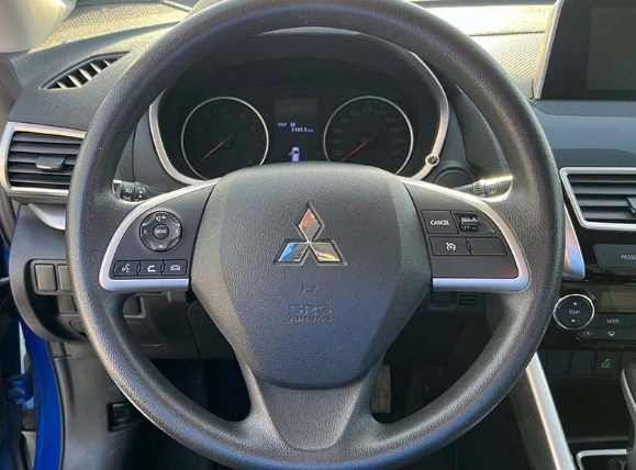 2020 Mitsubishi Eclipse Cross - Image 4 of 9