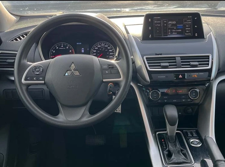 2020 Mitsubishi Eclipse Cross - Image 2 of 8