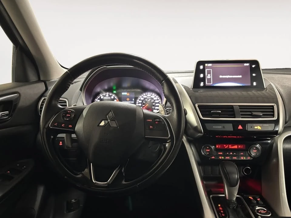 2020 Mitsubishi Eclipse Cross - Image 9 of 17