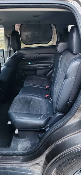 2020 Mitsubishi Outlander - Image 15 of 16