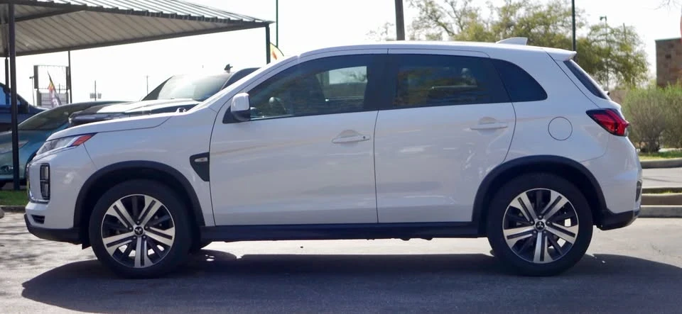 2020 Mitsubishi Outlander - Image 6 of 15
