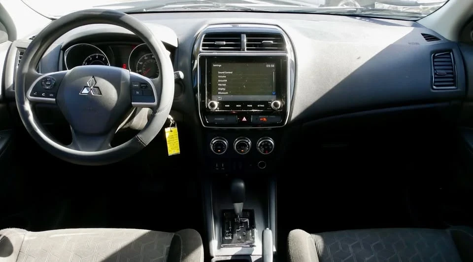 2020 Mitsubishi Outlander - Image 15 of 15