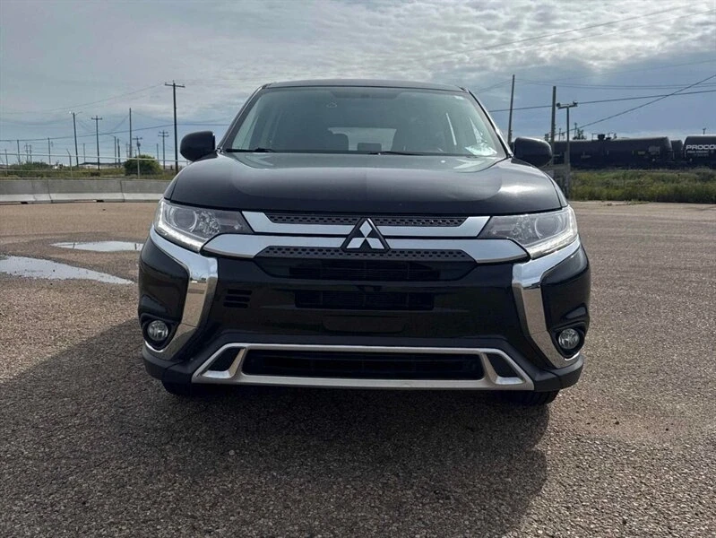 2020 Mitsubishi Outlander - Image 3 of 16