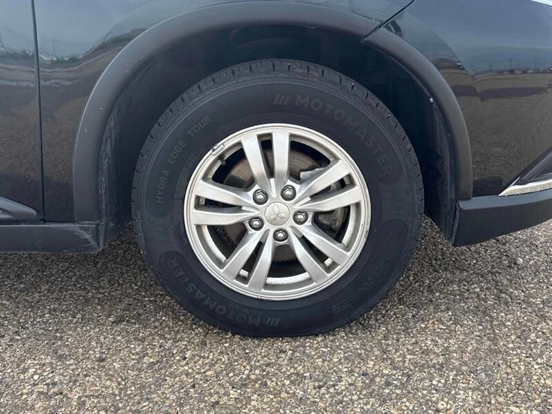 2020 Mitsubishi Outlander - Image 16 of 16
