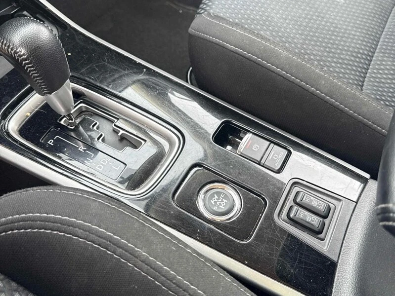 2020 Mitsubishi Outlander - Image 13 of 16