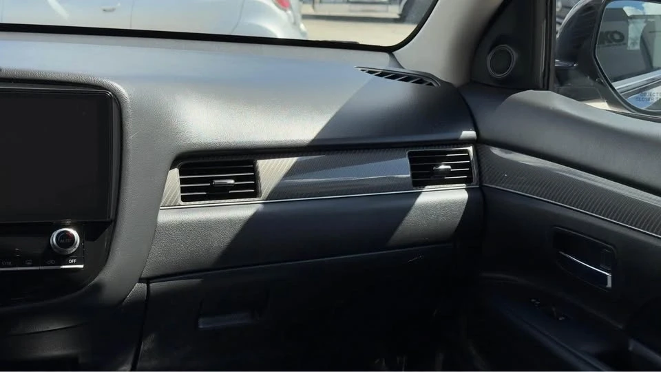 2020 Mitsubishi Outlander - Image 10 of 12