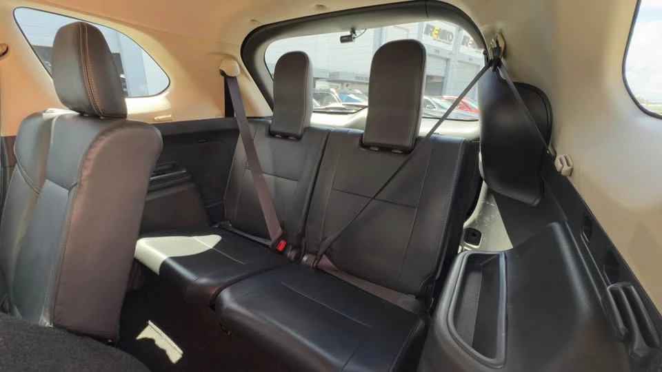 2020 Mitsubishi Outlander - Image 7 of 12