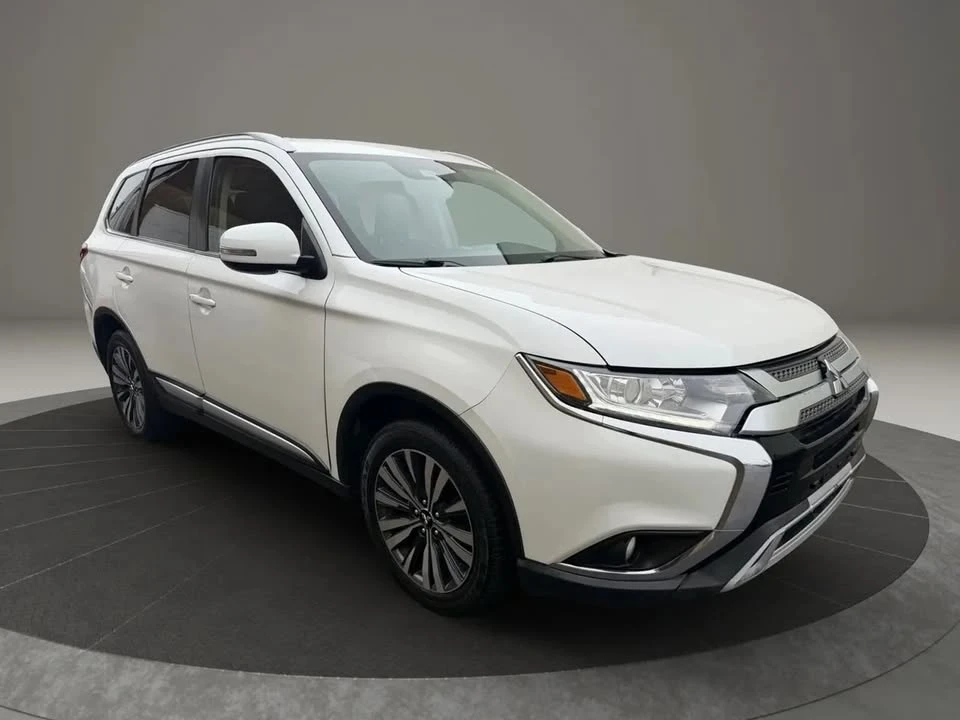 2020 Mitsubishi Outlander - Image 3 of 20