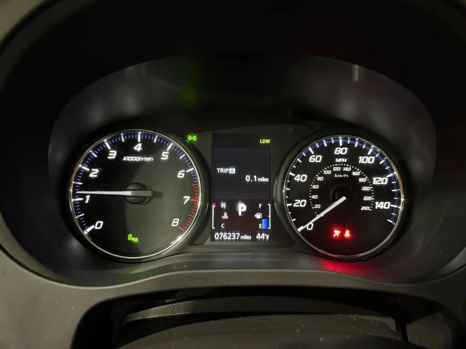 2020 Mitsubishi Outlander - Image 10 of 20