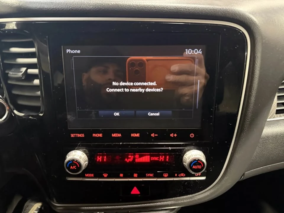 2020 Mitsubishi Outlander - Image 17 of 20