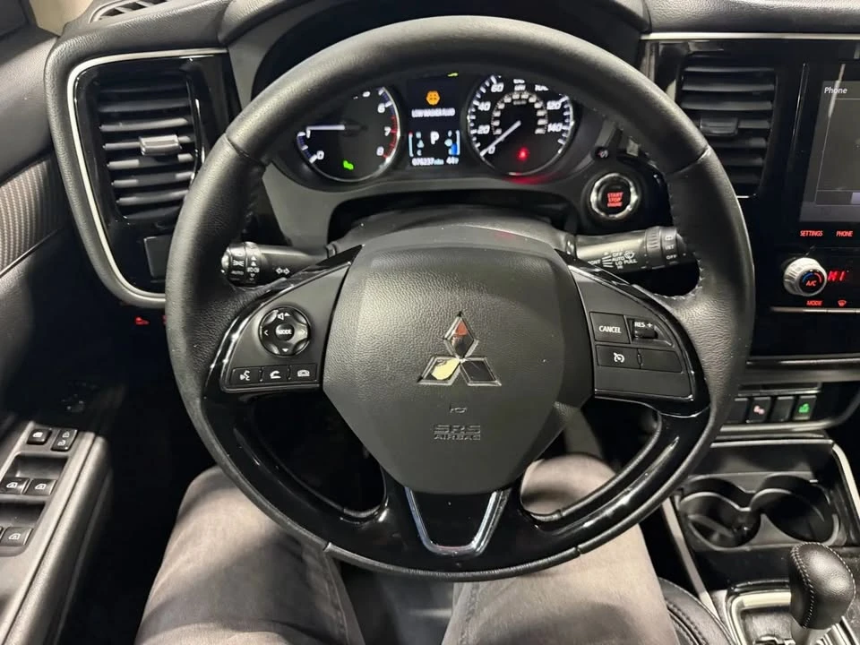 2020 Mitsubishi Outlander - Image 12 of 20