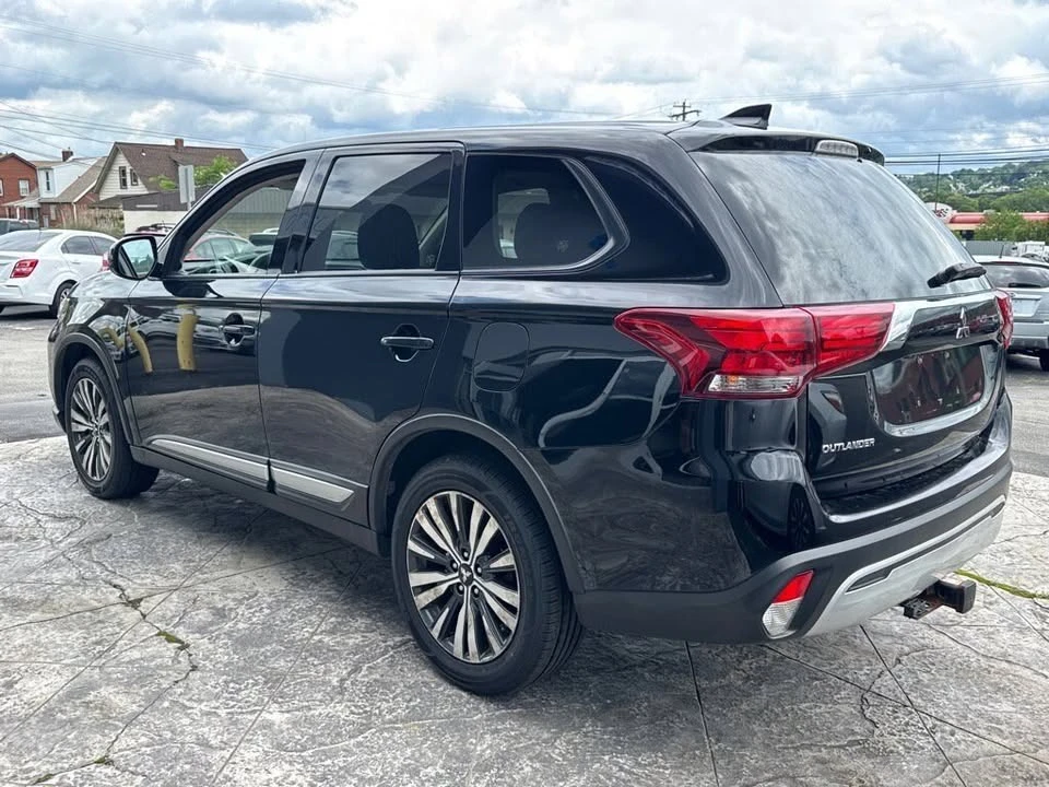 2020 Mitsubishi Outlander - Image 3 of 6