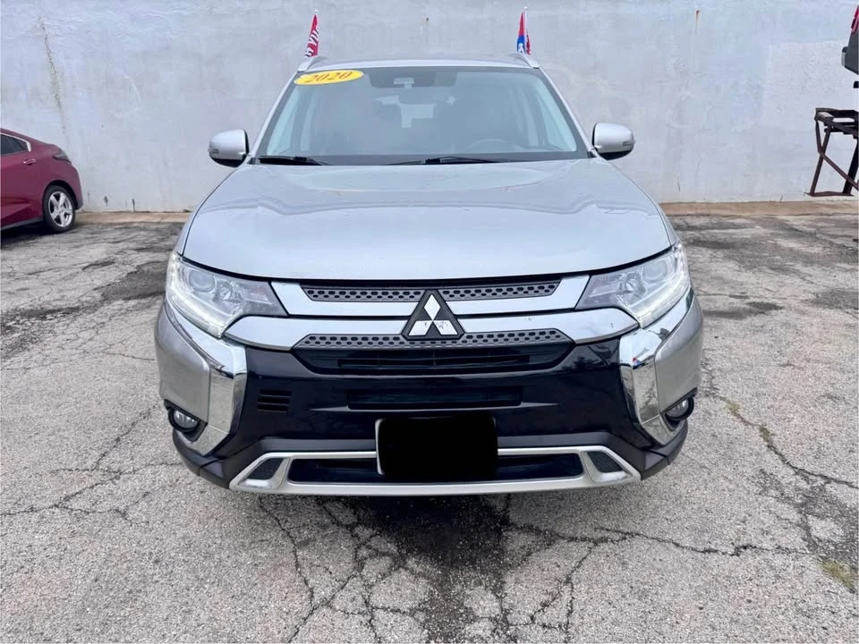 2020 Mitsubishi Outlander - Image 3 of 12