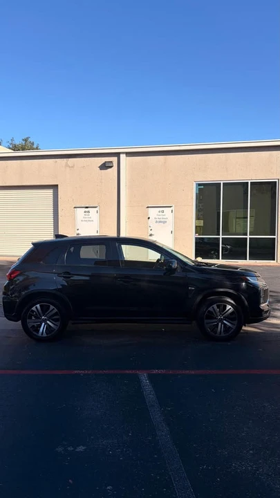 2020 Mitsubishi Outlander - Image 5 of 15