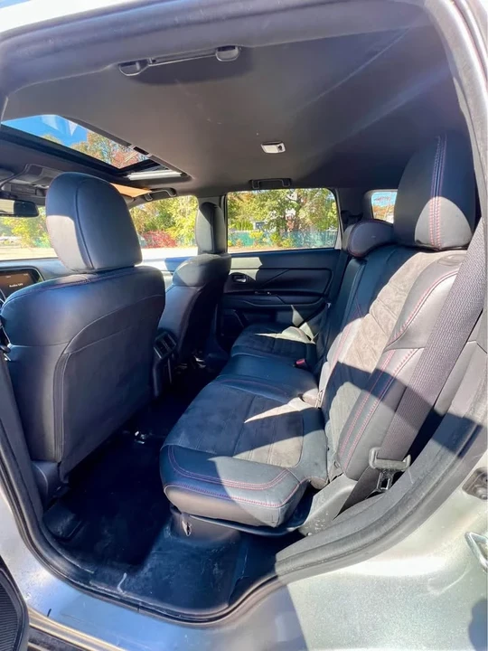 2020 Mitsubishi Outlander - Image 13 of 13
