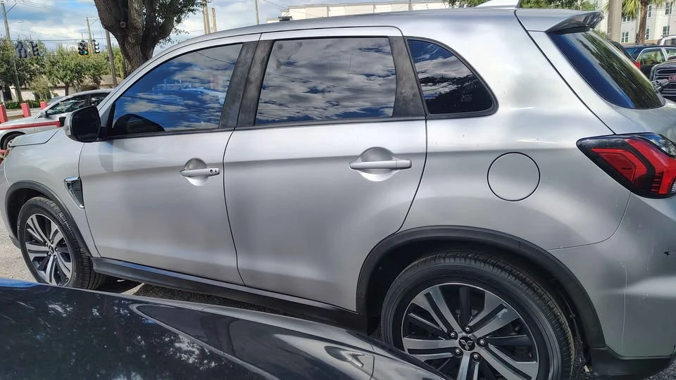 2020 Mitsubishi Outlander - Image 5 of 7