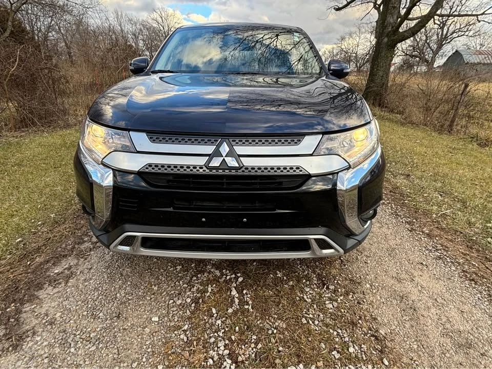 2020 Mitsubishi Outlander - Image 2 of 6