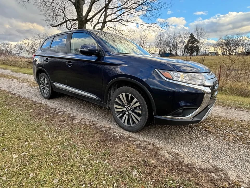 2020 Mitsubishi Outlander - Image 3 of 6
