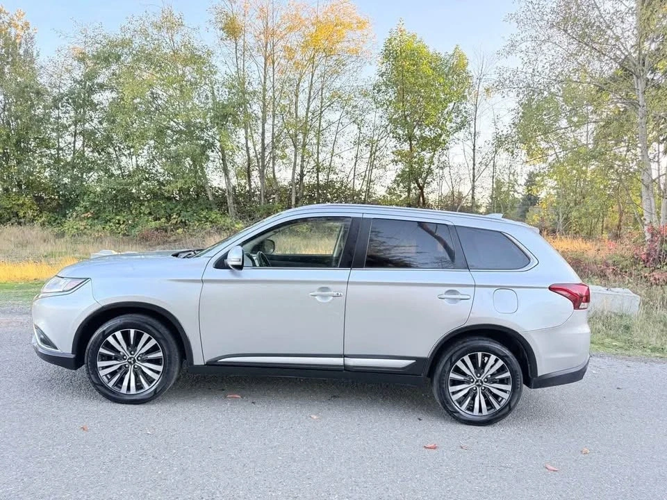 2020 Mitsubishi Outlander - Image 6 of 13