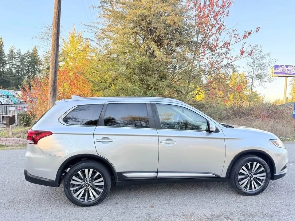 2020 Mitsubishi Outlander - Image 5 of 13