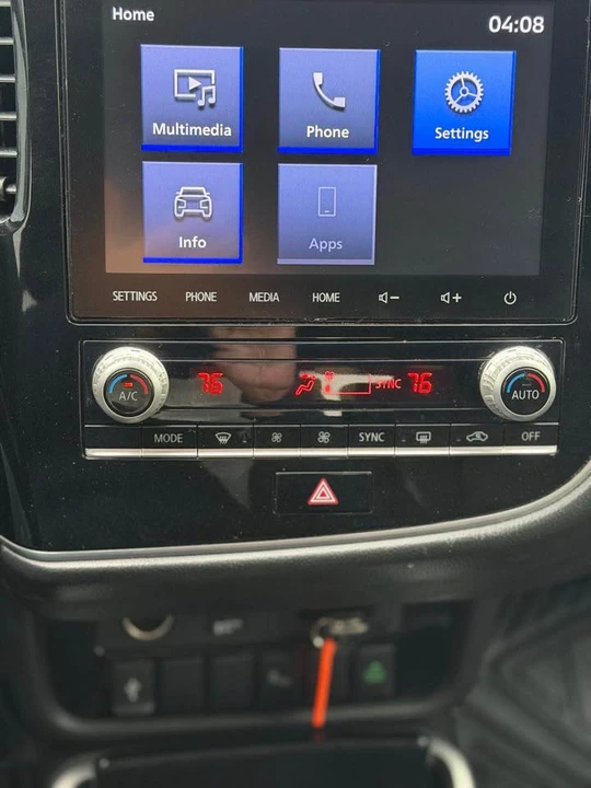 2020 Mitsubishi Outlander - Image 13 of 15