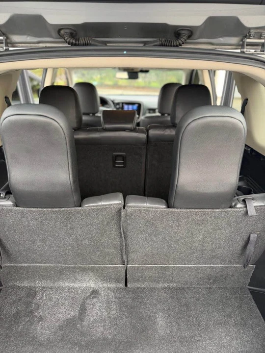2020 Mitsubishi Outlander - Image 9 of 15