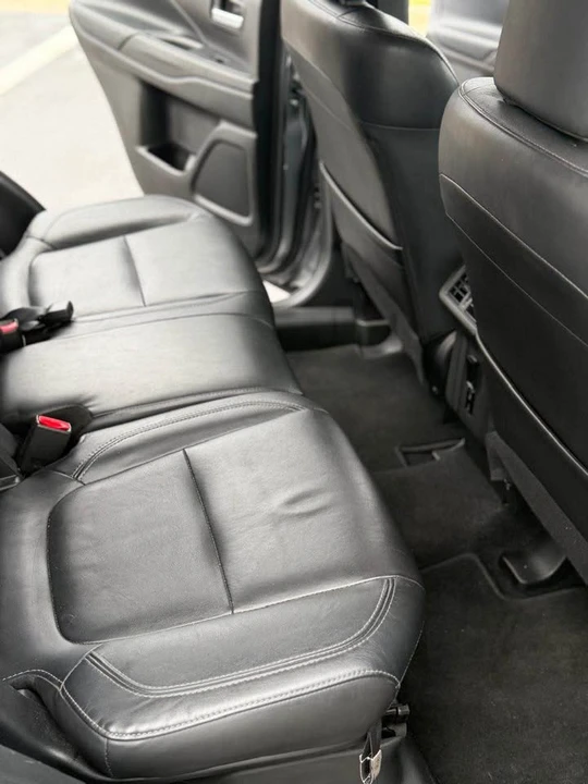 2020 Mitsubishi Outlander - Image 10 of 15