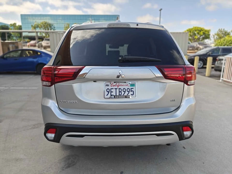 2020 Mitsubishi Outlander - Image 5 of 20