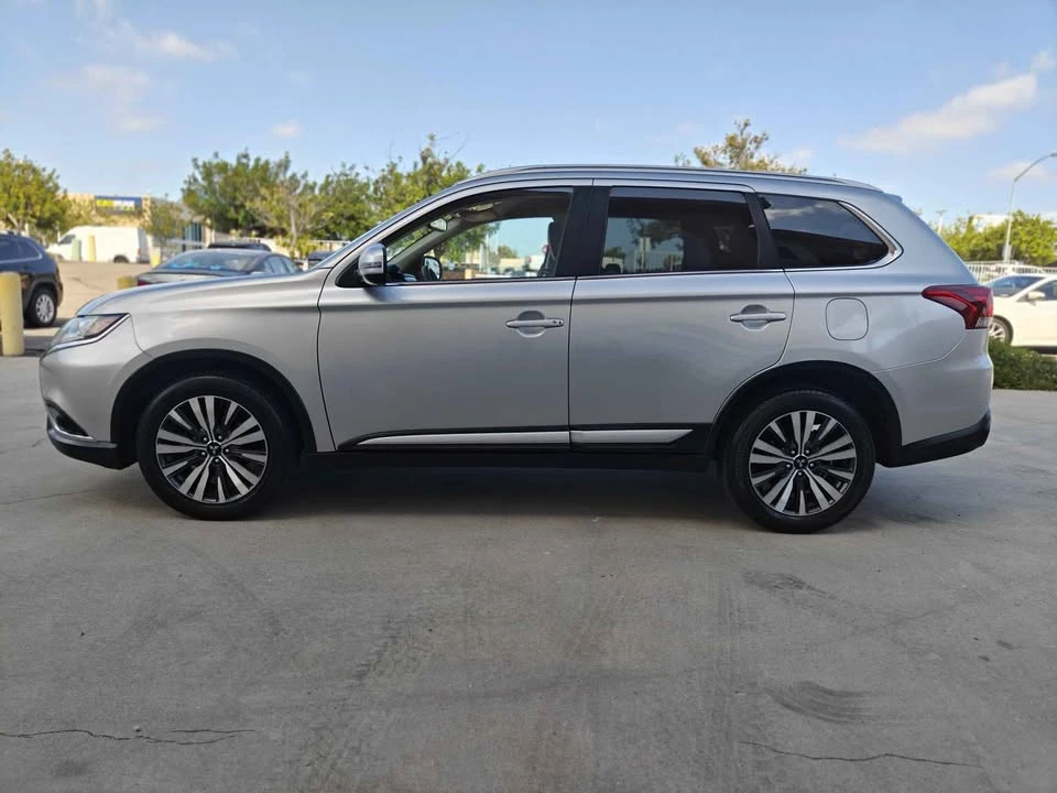 2020 Mitsubishi Outlander - Image 3 of 20