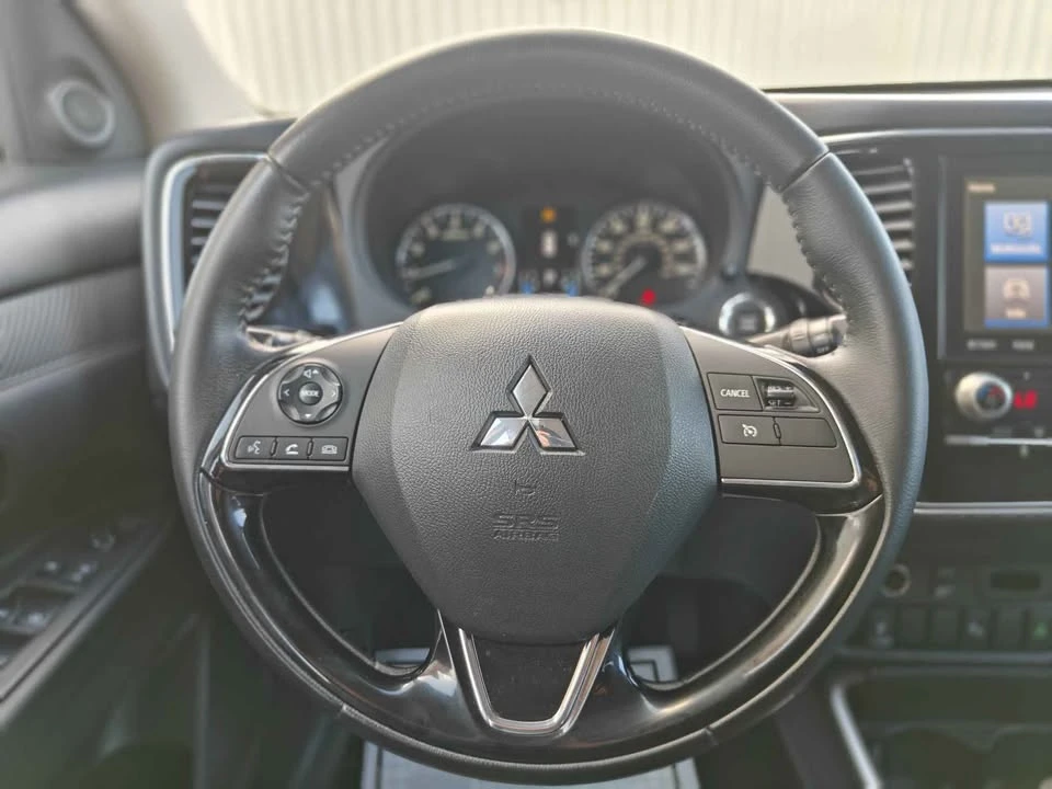 2020 Mitsubishi Outlander - Image 18 of 20