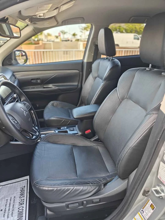 2020 Mitsubishi Outlander - Image 14 of 20
