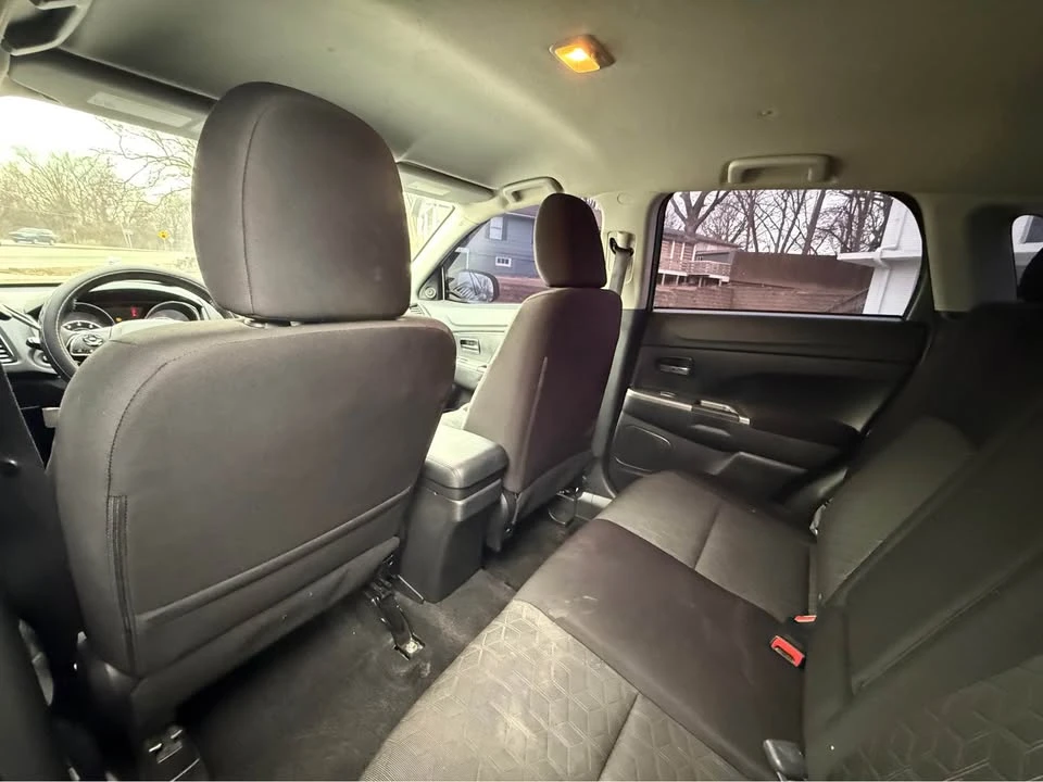 2020 Mitsubishi Outlander Sport - Image 6 of 9