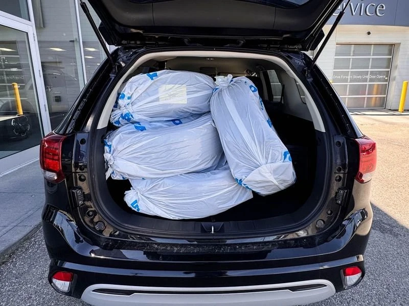 2020 Mitsubishi Outlander - Image 16 of 20