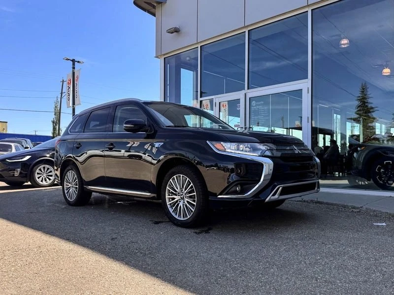 2020 Mitsubishi Outlander - Image 3 of 20