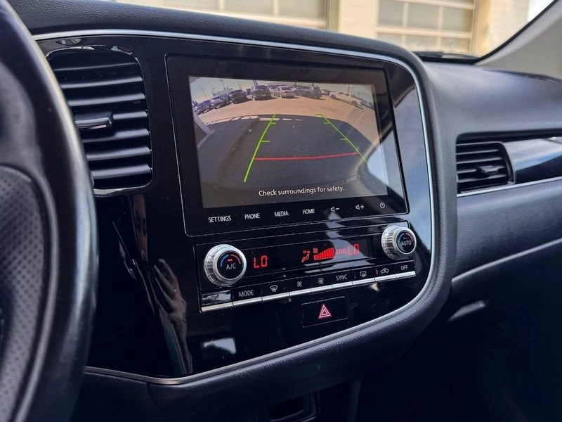 2020 Mitsubishi Outlander - Image 14 of 20