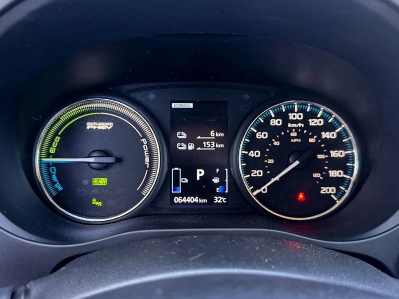 2020 Mitsubishi Outlander - Image 13 of 20