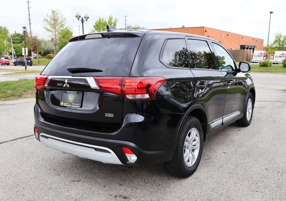 2020 Mitsubishi Outlander - Image 7 of 20