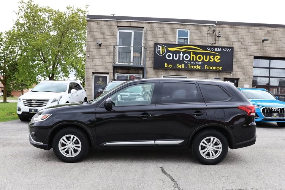 2020 Mitsubishi Outlander - Image 3 of 20