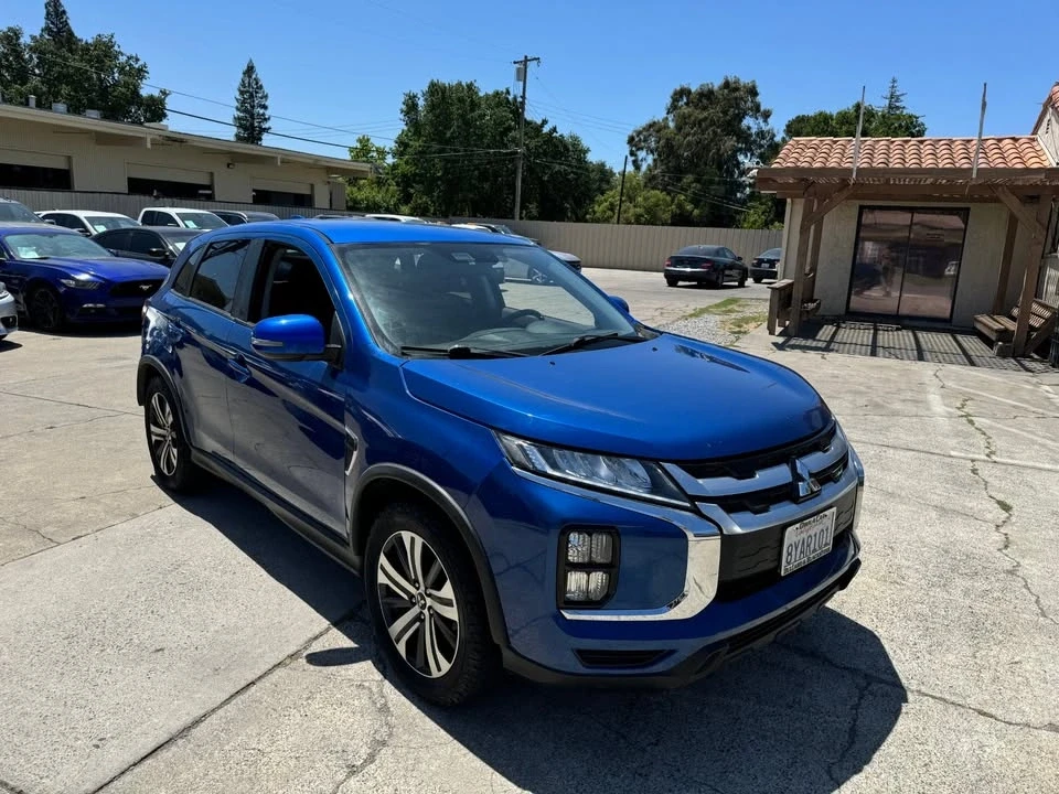 2020 Mitsubishi Outlander - Image 3 of 19