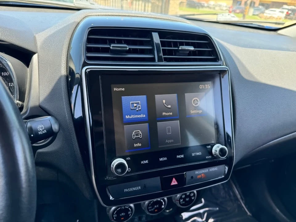 2020 Mitsubishi Outlander - Image 17 of 19