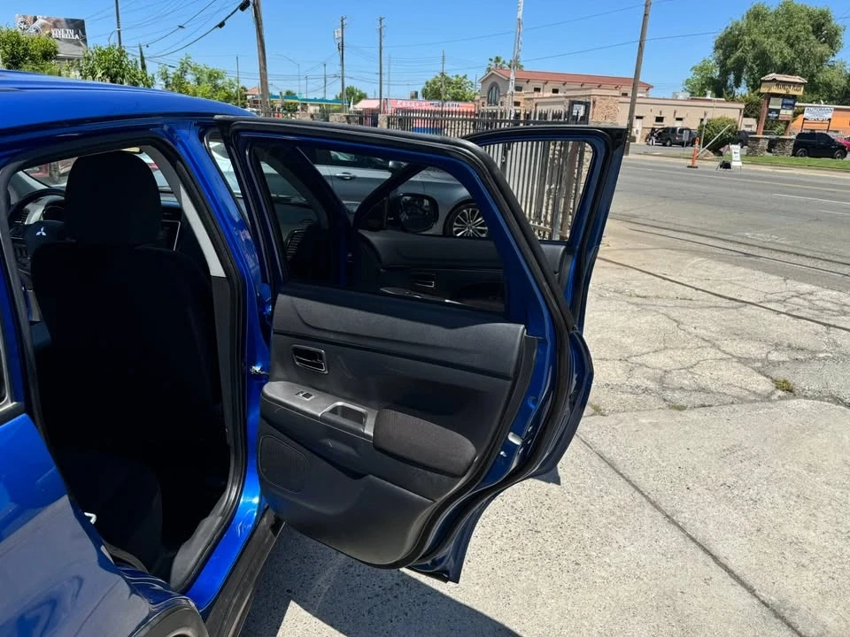 2020 Mitsubishi Outlander - Image 14 of 19